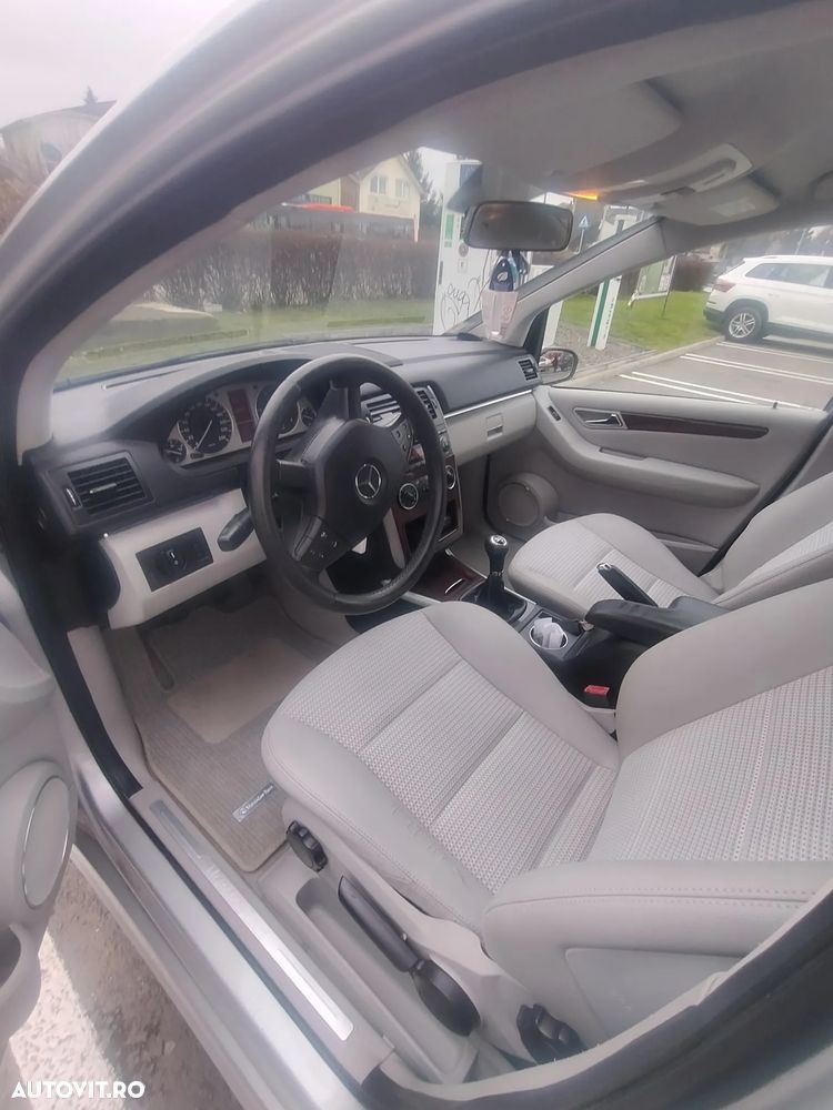 Mercedes-Benz B 200 - 10