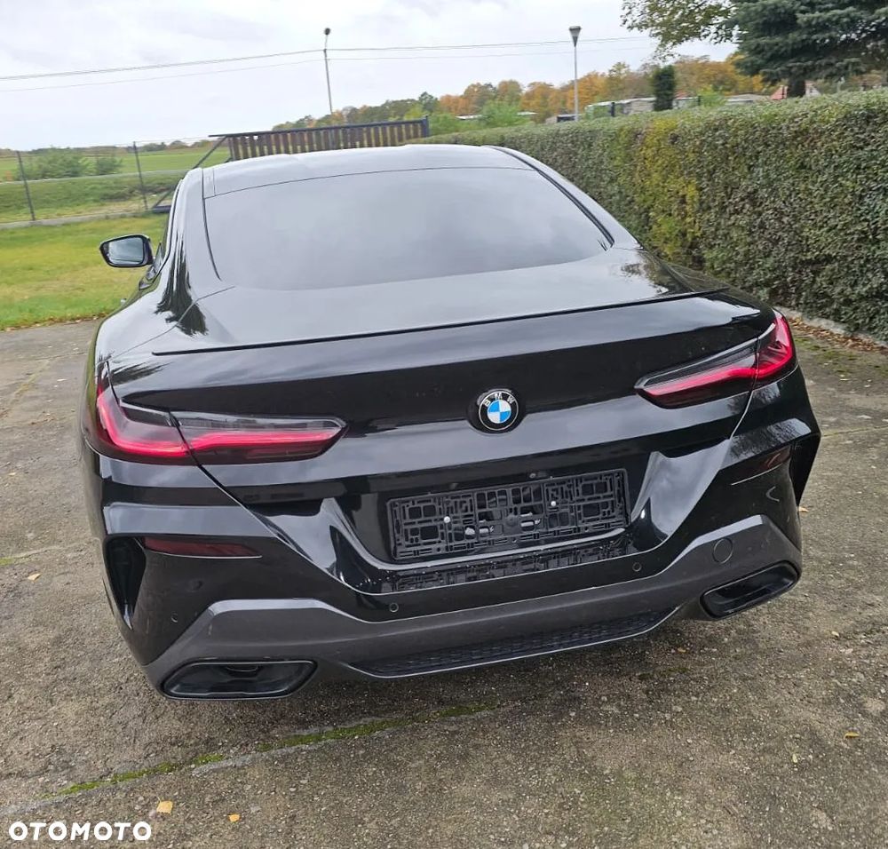 BMW Seria 8 - 8