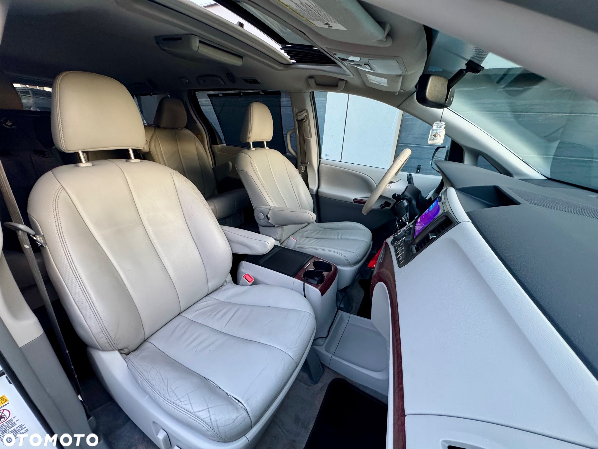 Toyota Sienna 3.5 V6 - 24