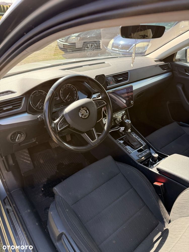 Skoda Superb 2.0 TDI 4x4 L&K DSG - 8