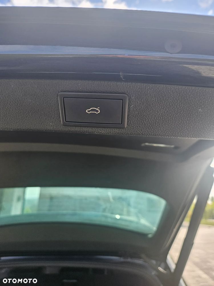 Skoda Superb 2.0 TDI SCR 4x4 Sportline DSG - 11