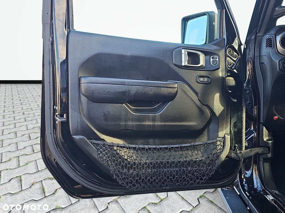 Jeep Wrangler Unlimited GME 2.0 Turbo Sport - 20