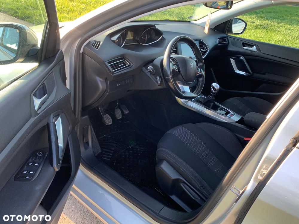 Peugeot 308 - 6