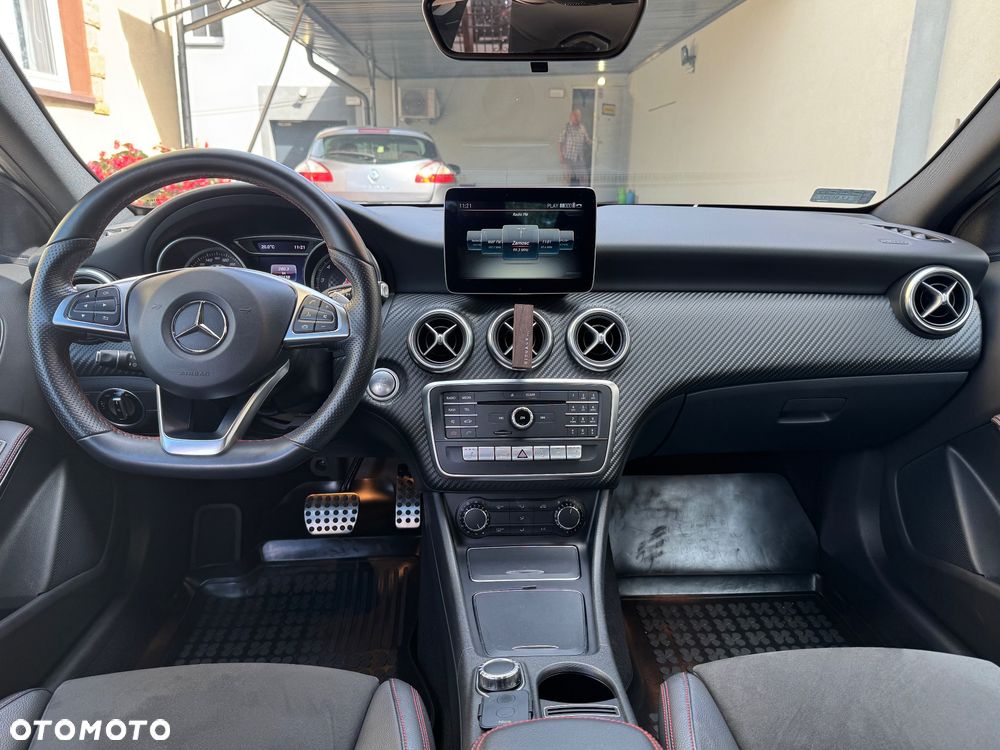 Mercedes-Benz Klasa A 180 7G-DCT AMG Line - 7