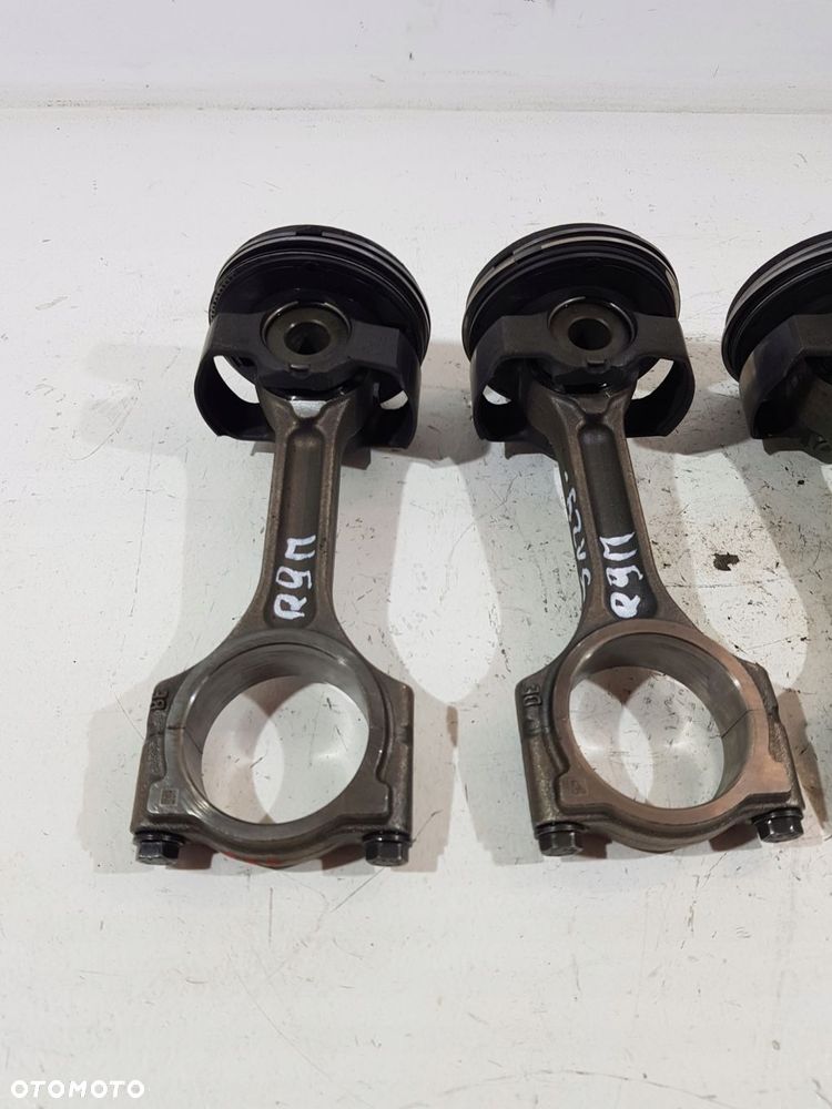 tłok + korbowód mercedes w205 1.6 dci r9ma500 626951 - 3