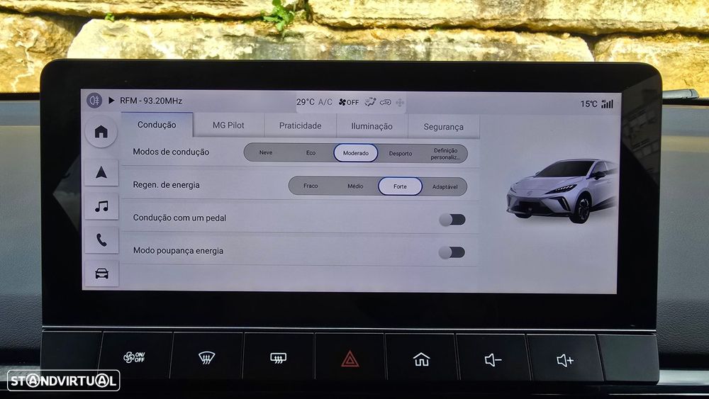 MG MG4 64 kWh Luxury - 31