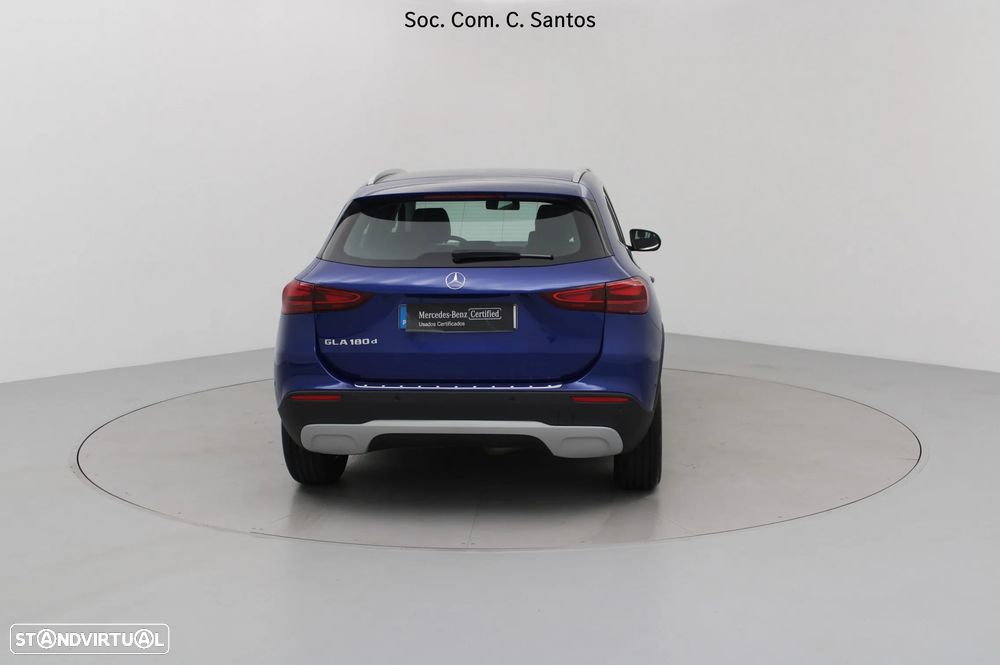 Mercedes-Benz GLA 180 d Progressive - 6