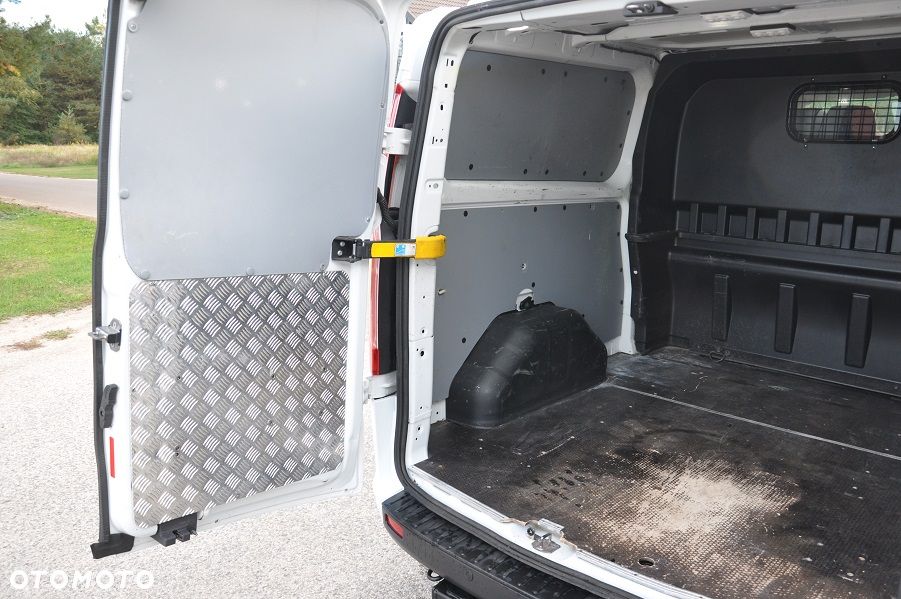 Ford Transit Custom 300 L2H1 Limited (bryg.) - 15