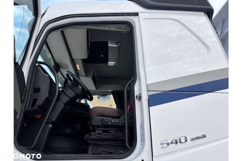 Volvo FH540 6x4 + RETARDER + LIFTING AXLE + EURO 6 - 17