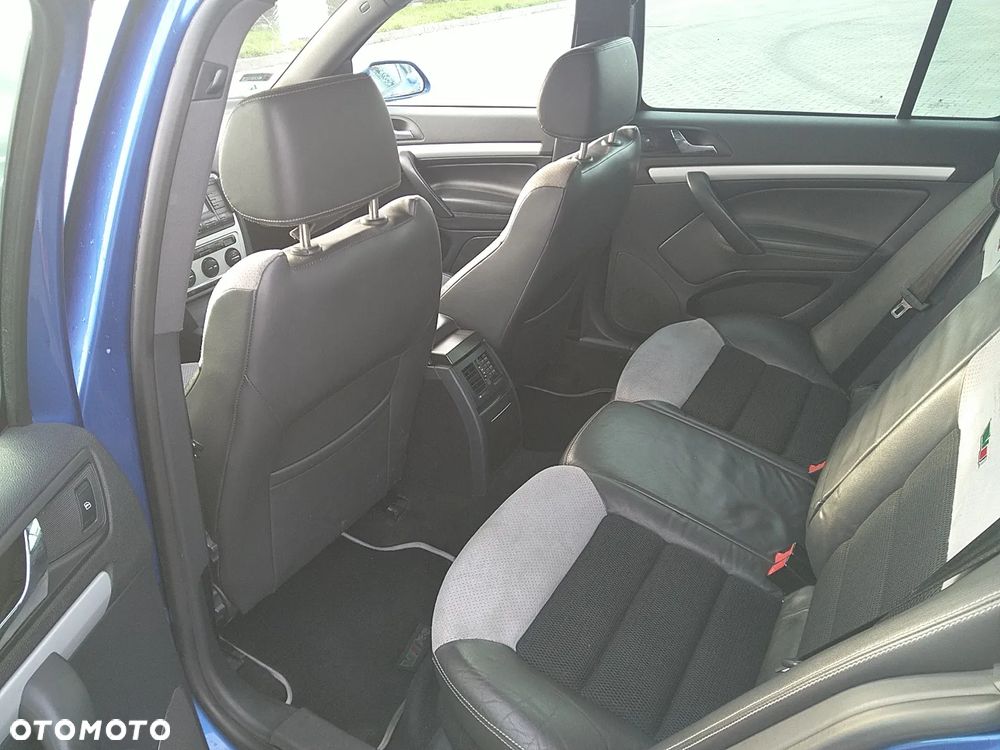 Skoda Octavia 2.0 TDI CR DPF RS - 19