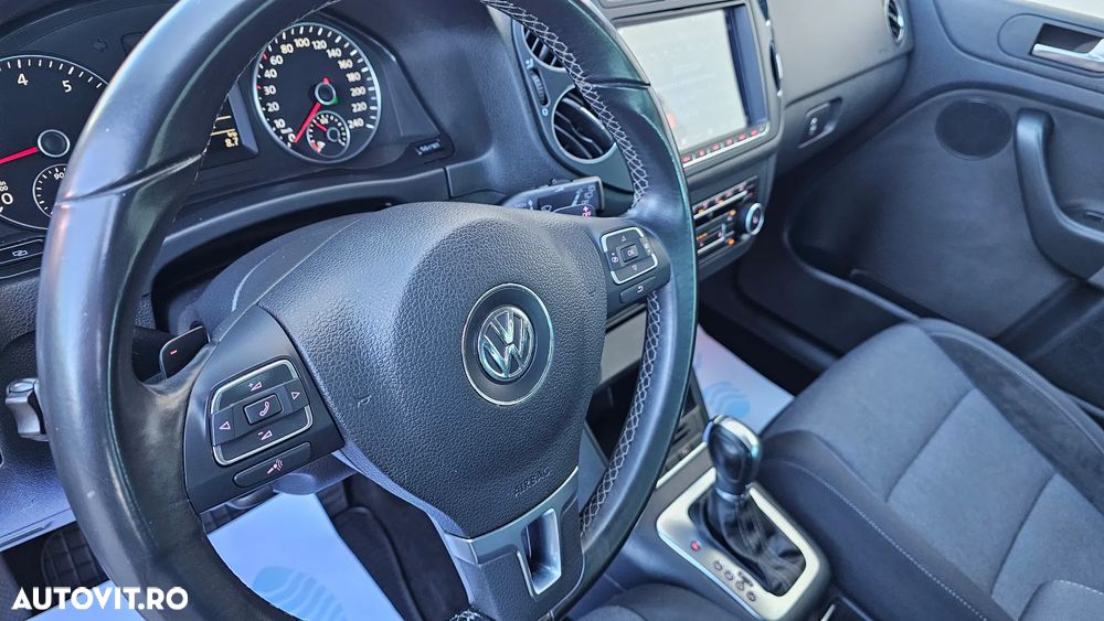 Volkswagen Golf Plus 1.2 TSI DSG Style - 19