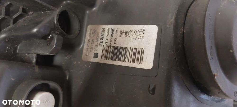 .  PRZOD PRZEDNIA LAMPA PRAWA RENAULT CLIO 3 LIFT - 5