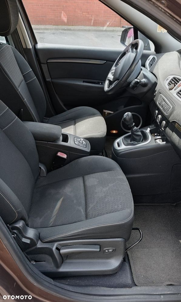 Renault Scenic 1.6 16V 110 Authentique - 6