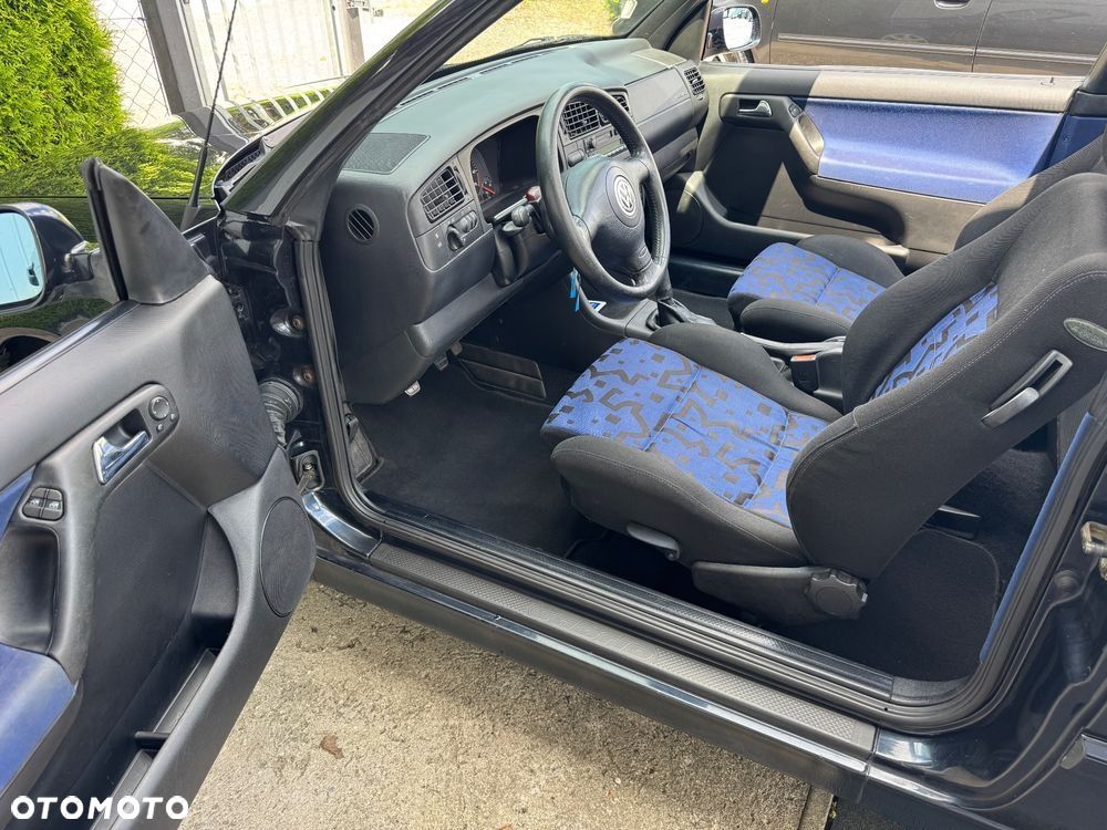 Volkswagen Golf 1.8 CL - 8