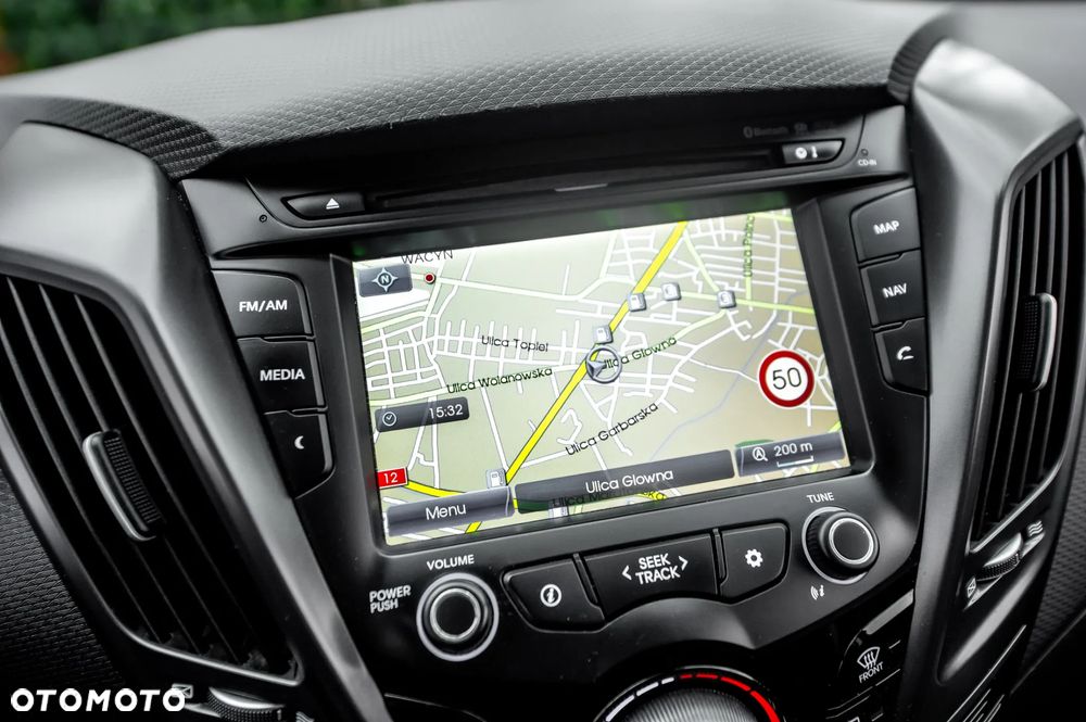 Hyundai Veloster 1.6 Turbo Premium - 23