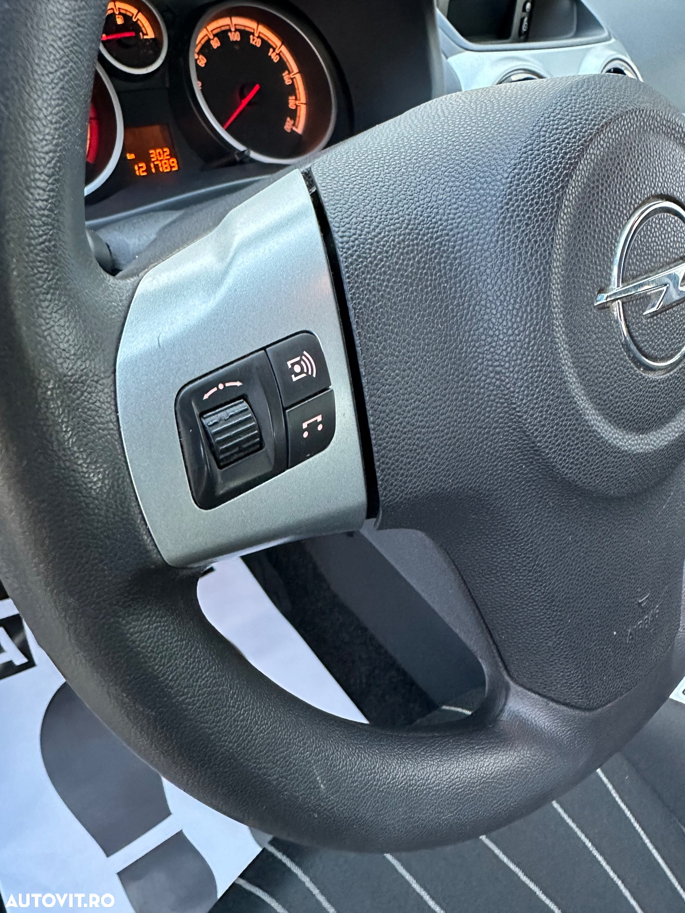 Opel Corsa 1.2i Easytronic Enjoy - 26