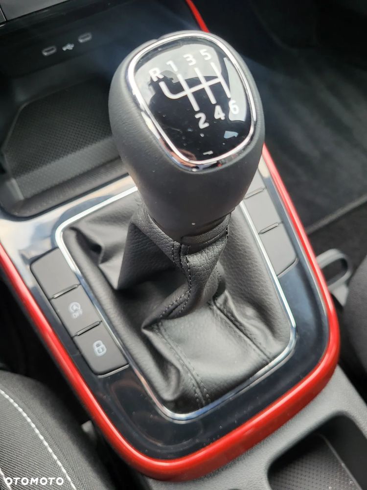 Skoda Fabia 1.0 TSI Monte Carlo - 9