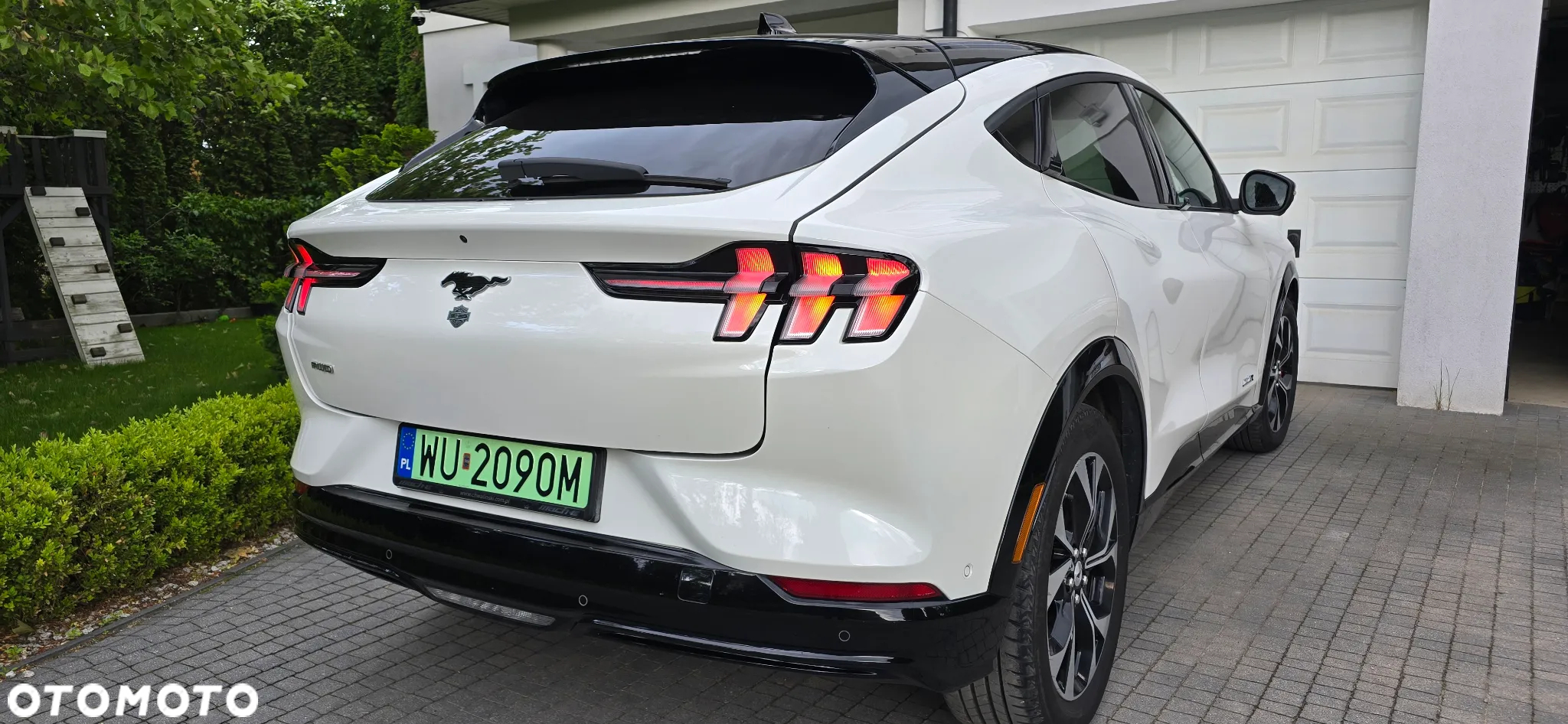 Ford Mustang Mach-E 98kWh AWD Premium - 25