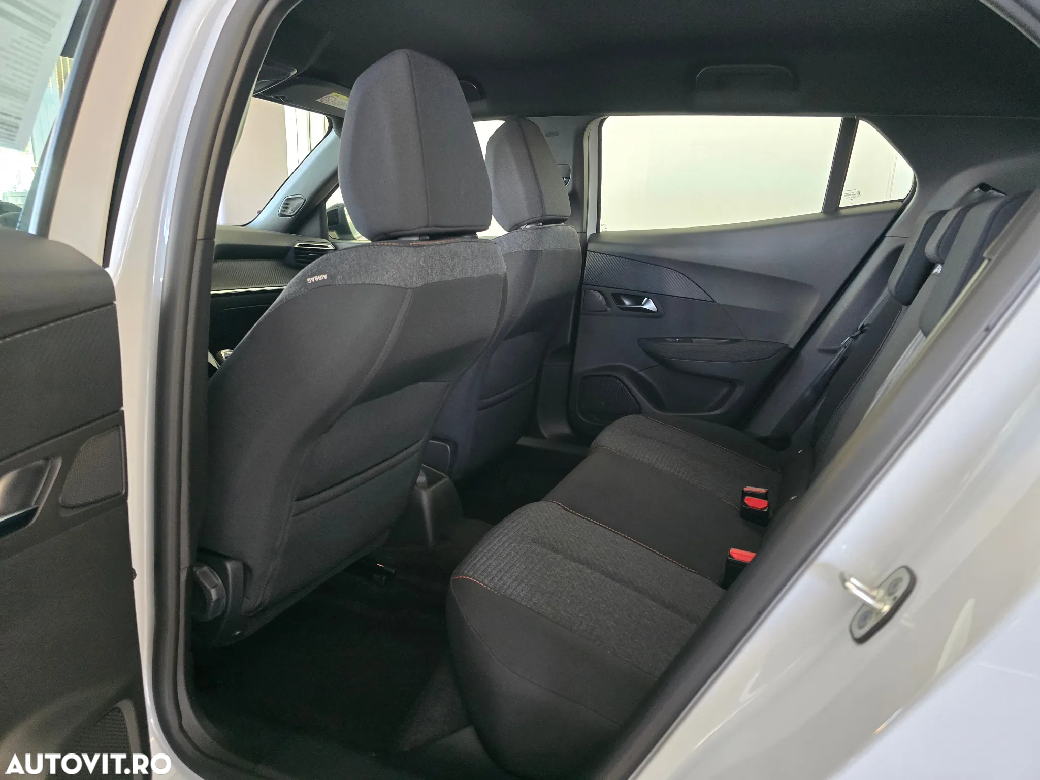 Peugeot 2008 1.2L PureTech 100 S&S BVM6 Style - 9