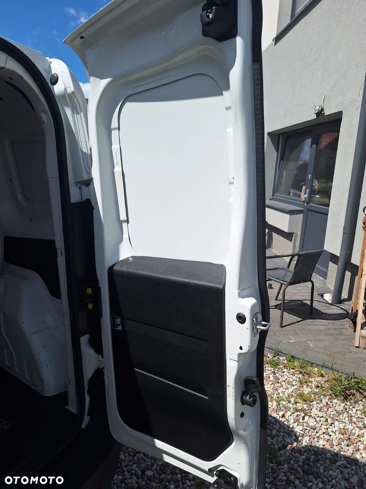 Opel COMBO - 21