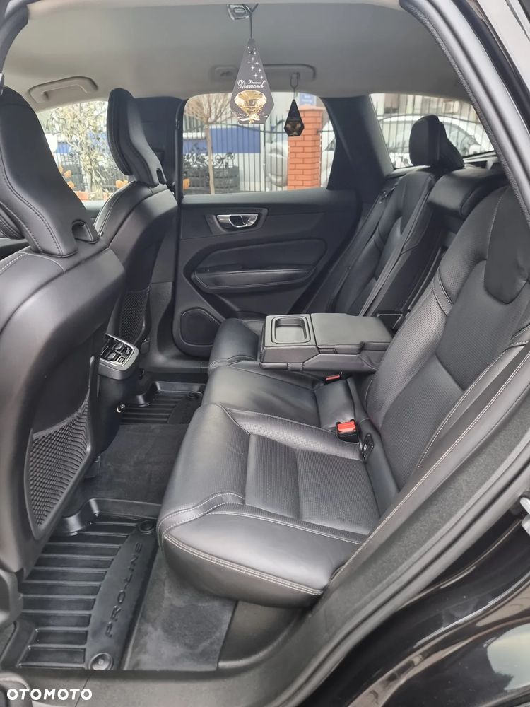 Volvo XC 60 T5 AWD Inscription - 29