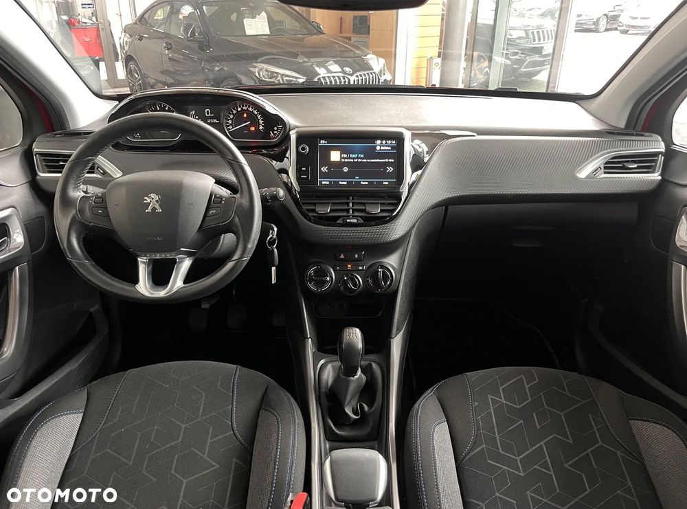 Peugeot 2008 1.2 Pure Tech Style - 9