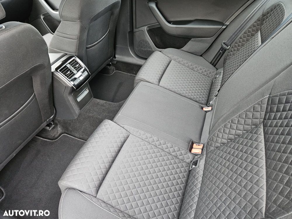 Skoda Superb 2.0 TDI DSG Premium Edition - 9