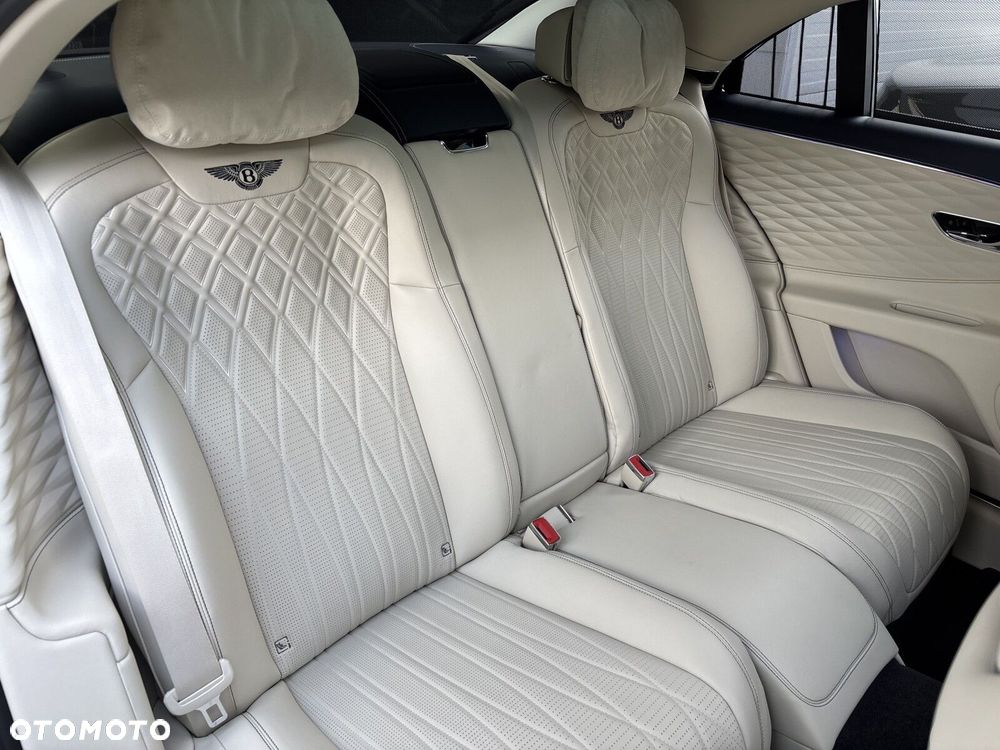Bentley Flying Spur - 33