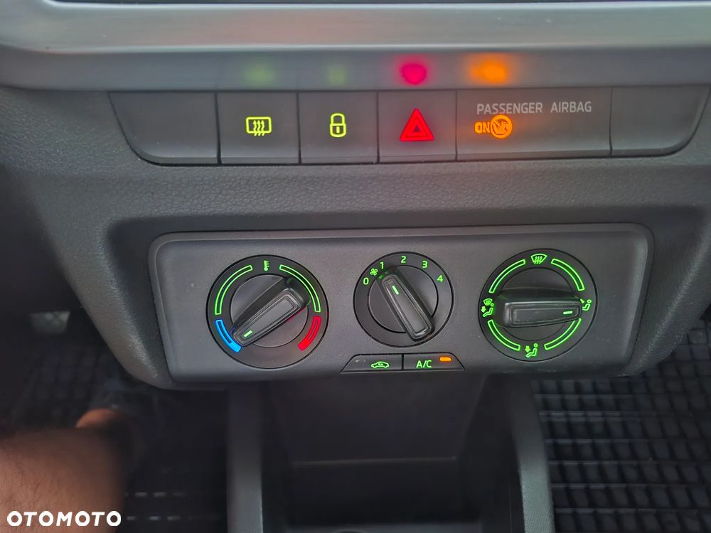 Skoda Fabia 1.0 Ambition - 25