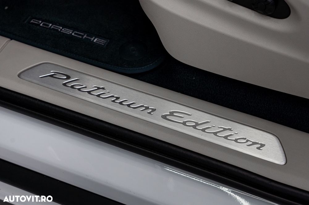 Porsche Cayenne Coupe Tiptronic S Platinum Edition - 26