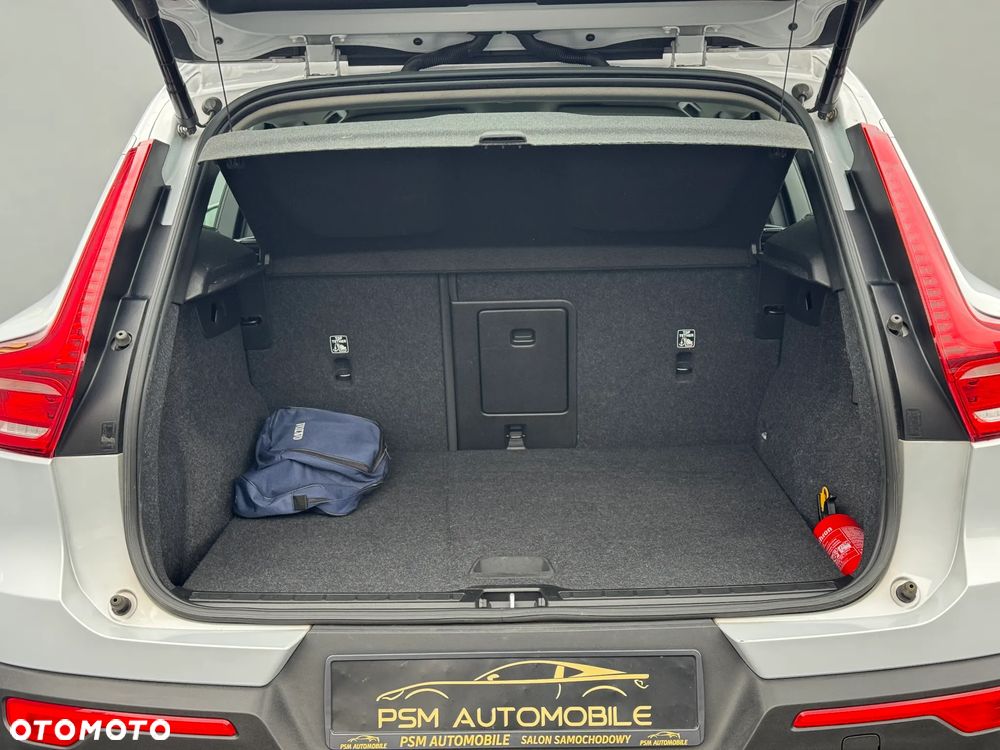 Volvo XC 40 T3 Momentum Pro - 31