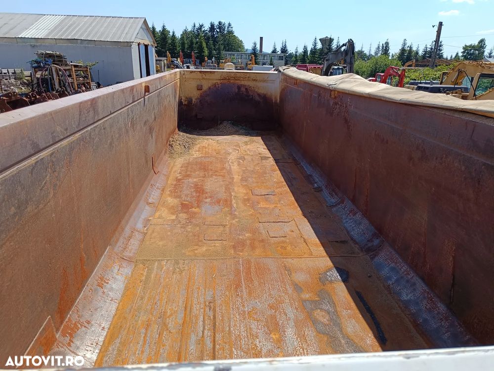 Schmitz Cargobull SKI 24/8.2 - 10