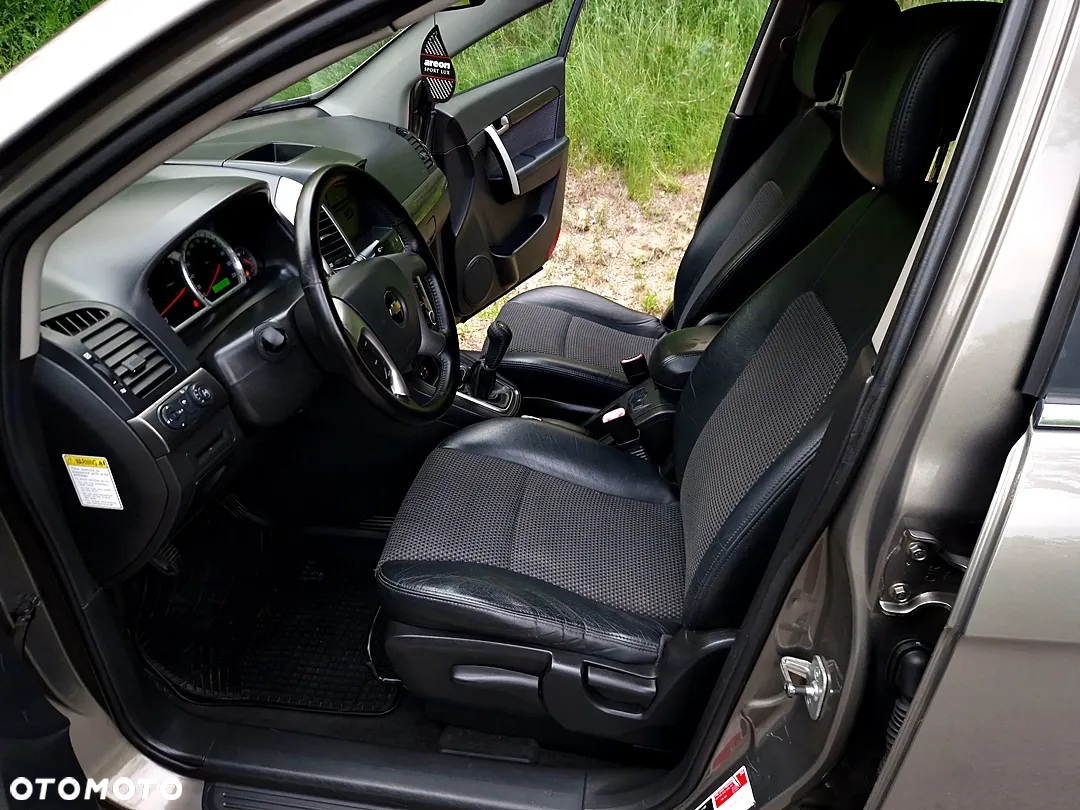 Chevrolet Captiva 2.4 2WD 7 Sitzer LS Family Edition - 23