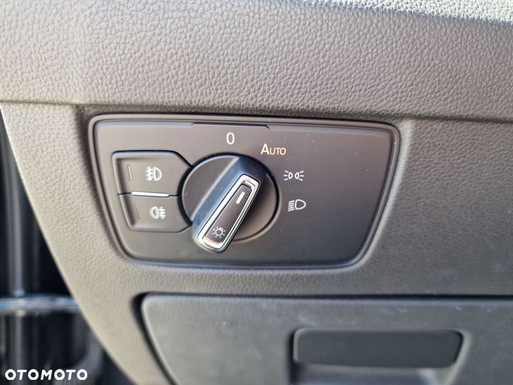 Volkswagen Passat - 30