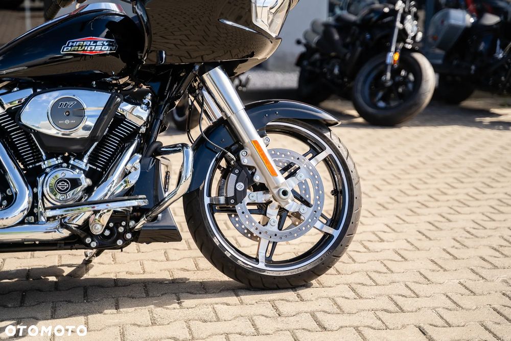 Harley-Davidson Touring Road Glide - 12