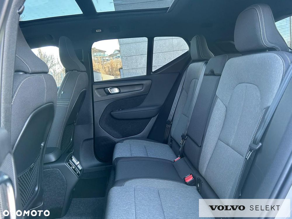 Volvo XC 40 - 38
