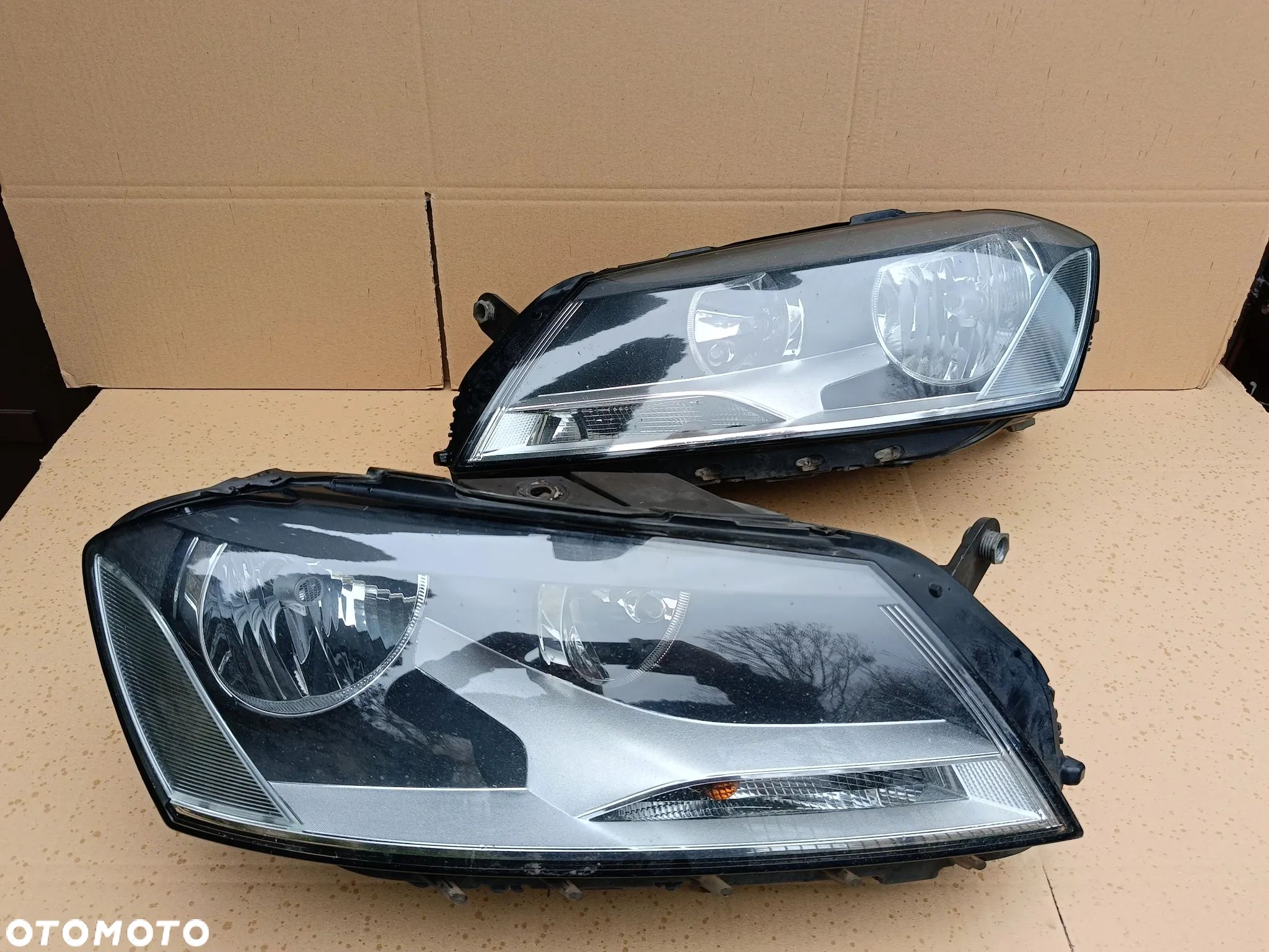 Lampa przednia prawa lewa VW Passat B7 reflektor 3AB - 1