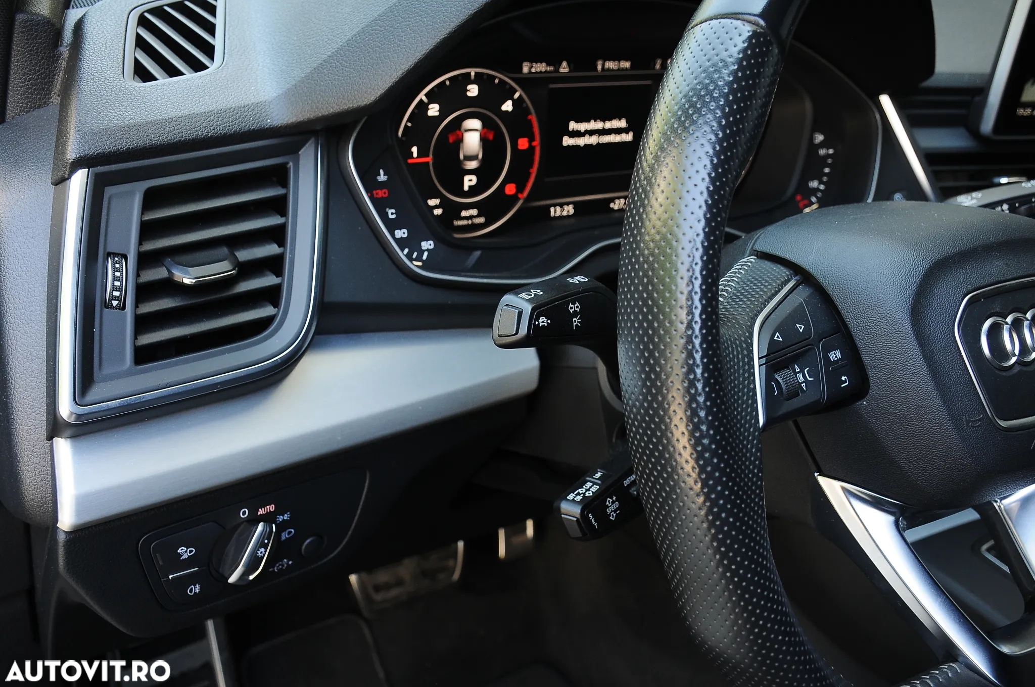 Audi Q5 2.0 40 TDI quattro S tronic Design - 10