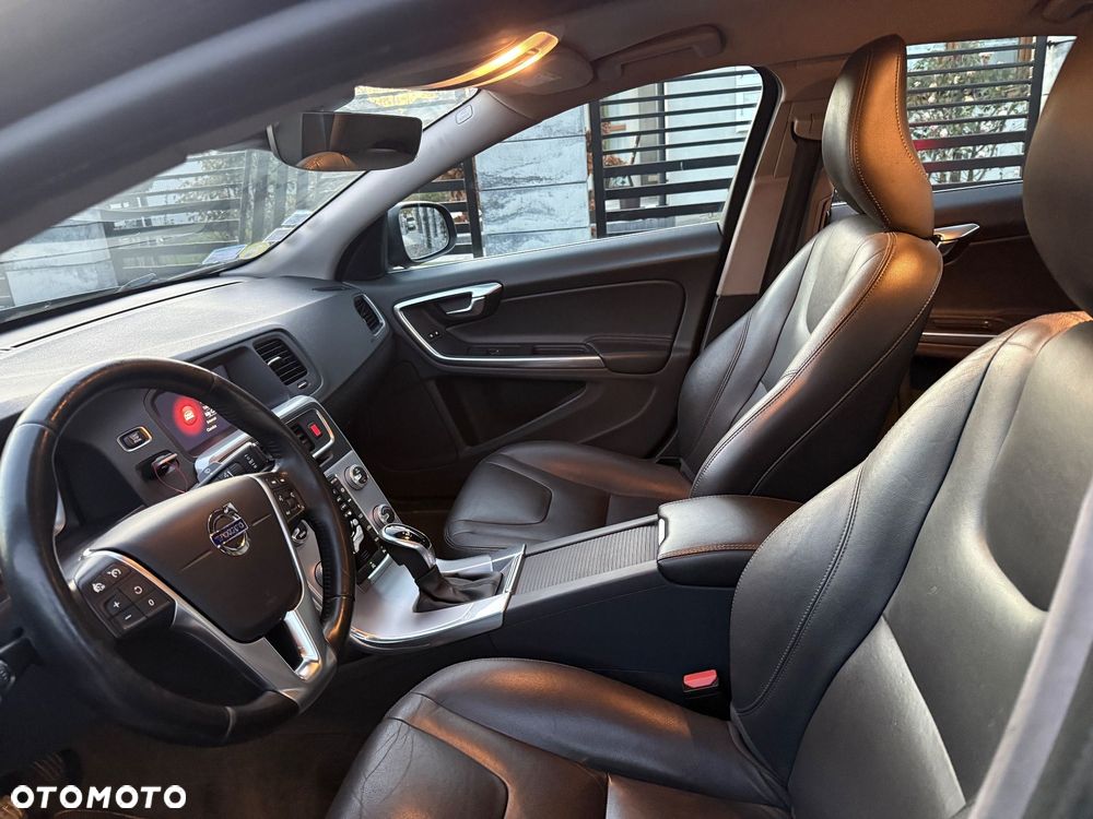 Volvo S60 D2 Drive-E Dynamic Edition (Momentum) - 19