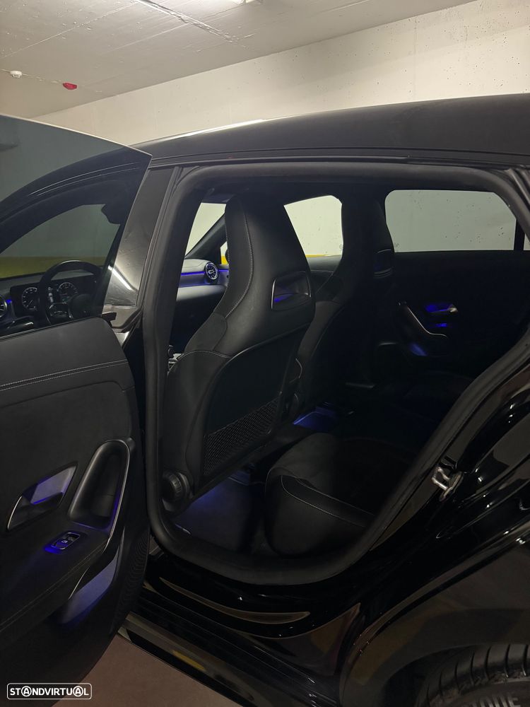 Mercedes-Benz CLA 250 - 24