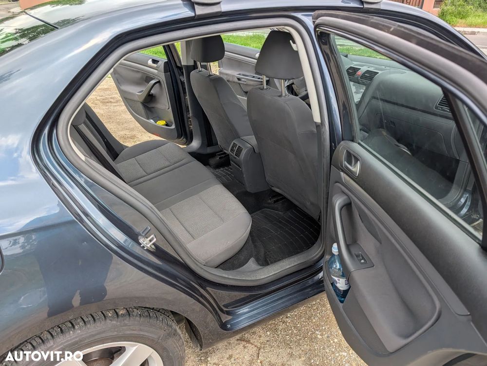 Volkswagen Jetta 1.9 TDI Comfortline - 14