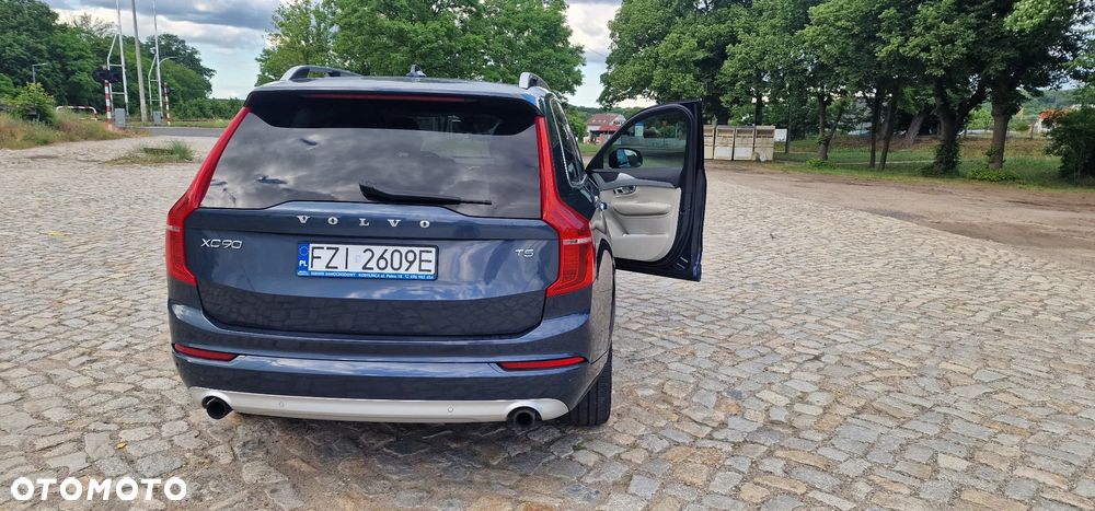 Volvo XC 90 - 4