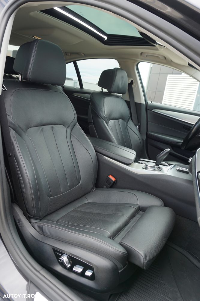 BMW Seria 5 530d xDrive AT - 17