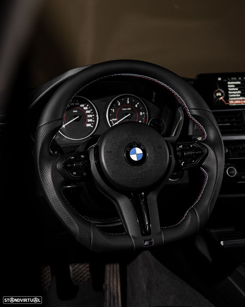 BMW 318 d Line Sport - 11