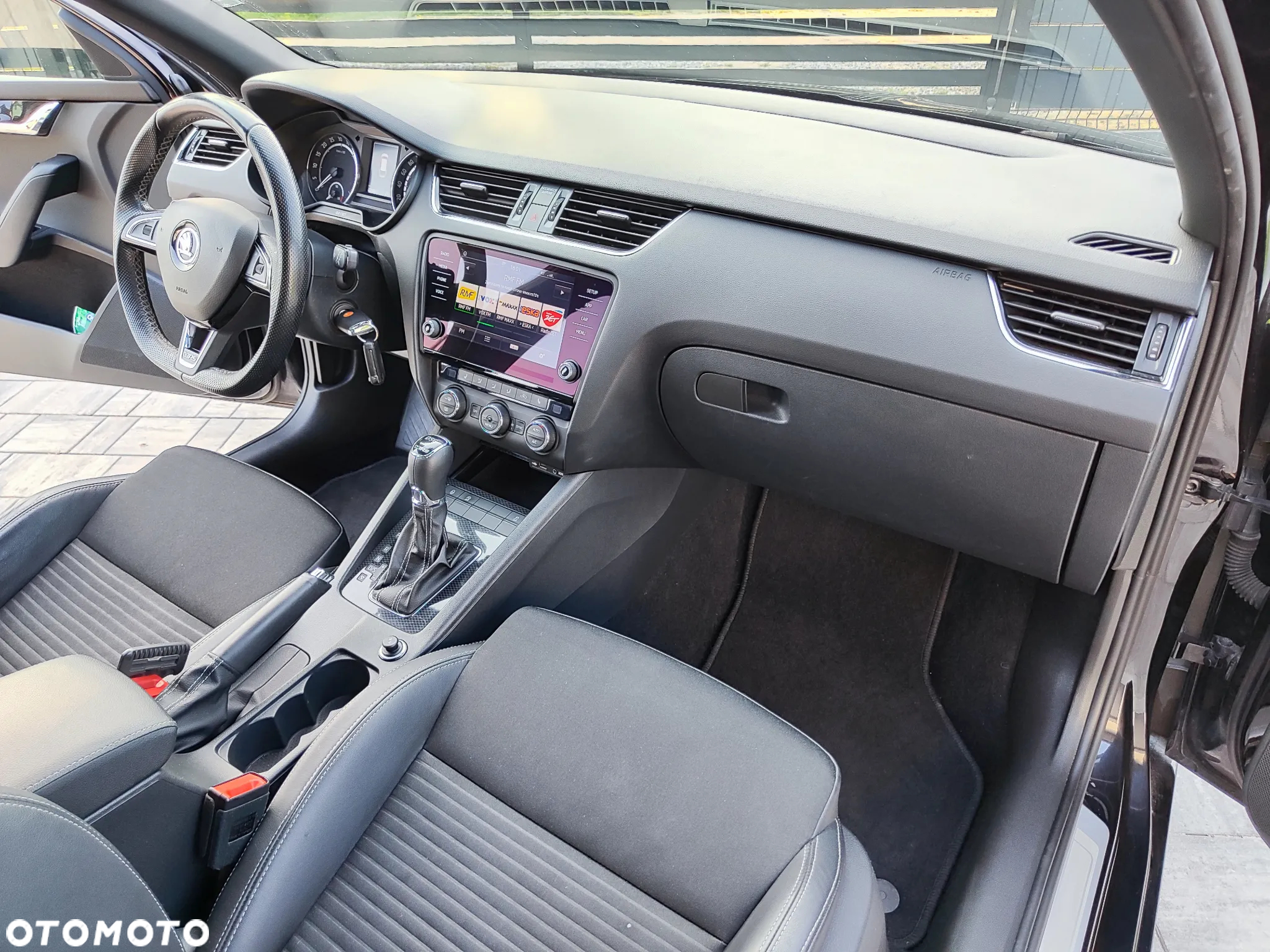 Skoda Octavia Combi 2.0 TDI DSG RS - 18