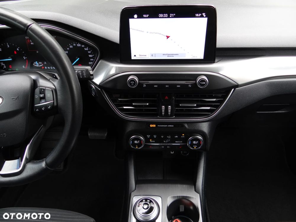 Ford Focus 1.5 EcoBlue Start-Stopp-System TITANIUM - 30