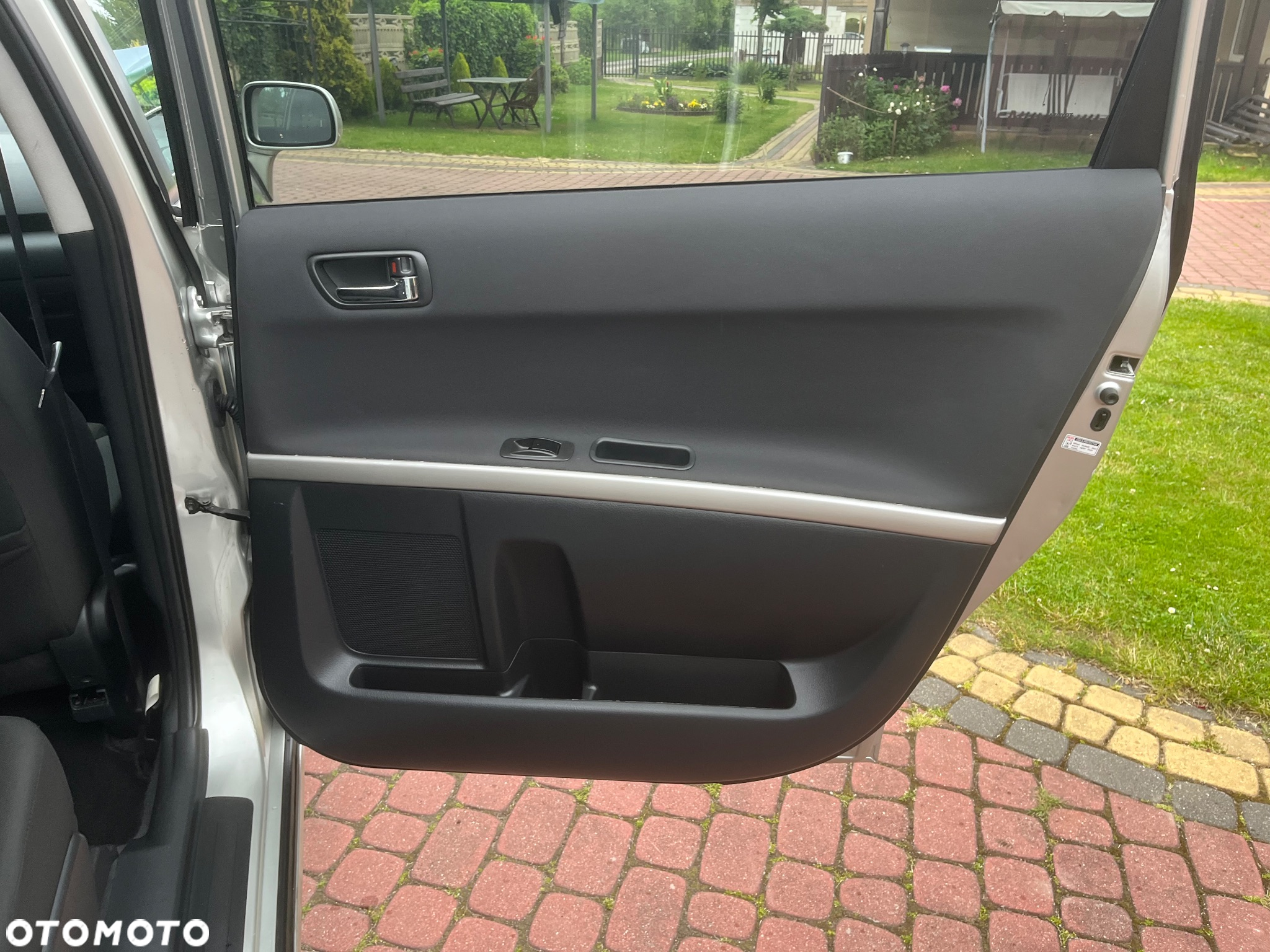 Toyota Corolla Verso 1.8 Sol + 7os - 29