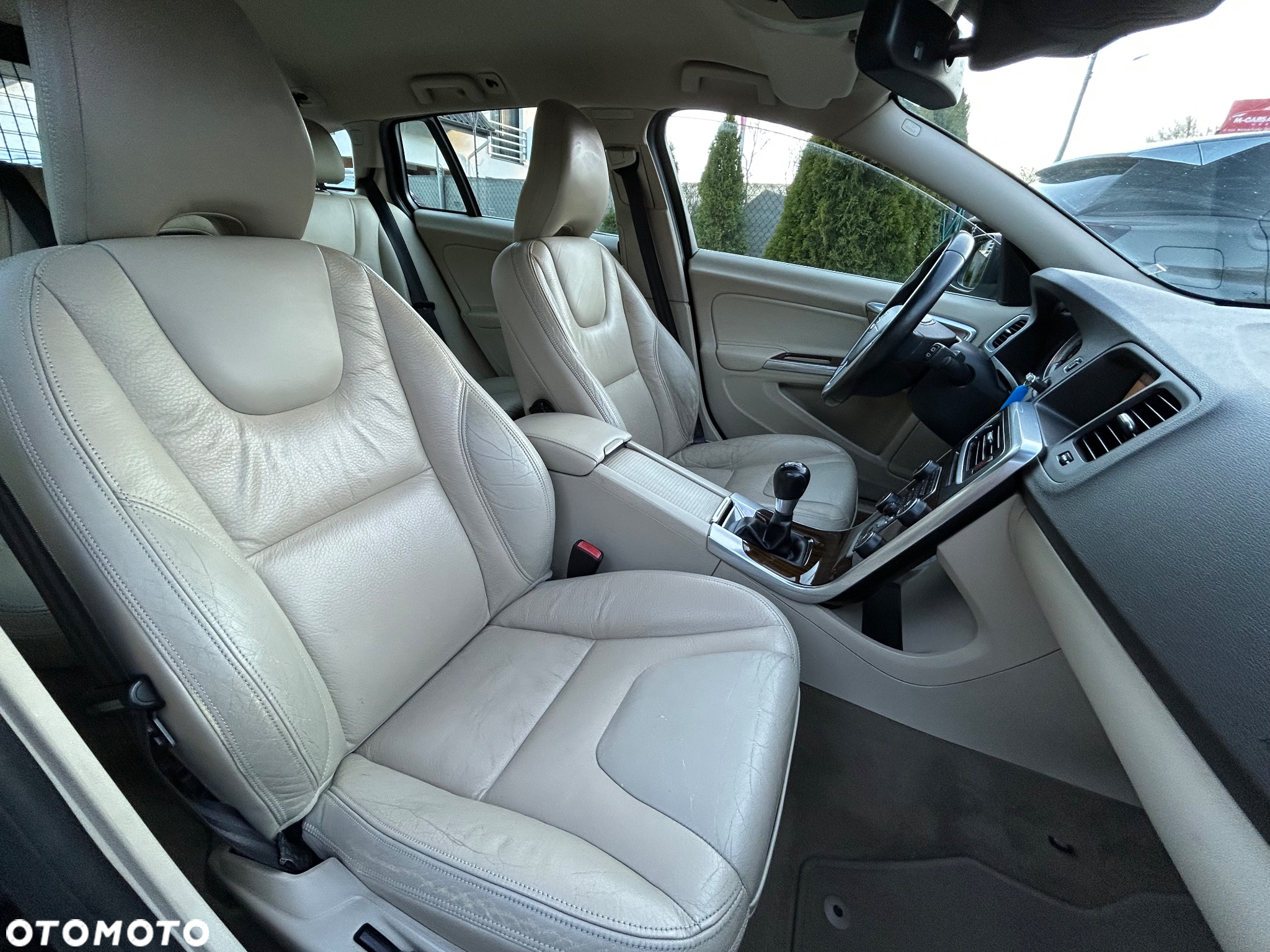 Volvo V60 D2 Summum - 26