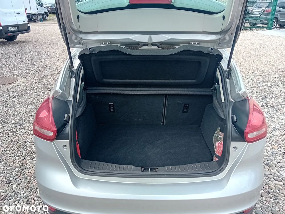 Ford Focus - 10