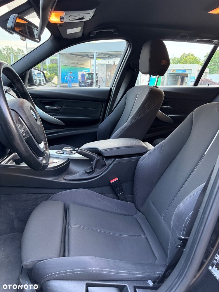 BMW Seria 3 316d M Sport - 8